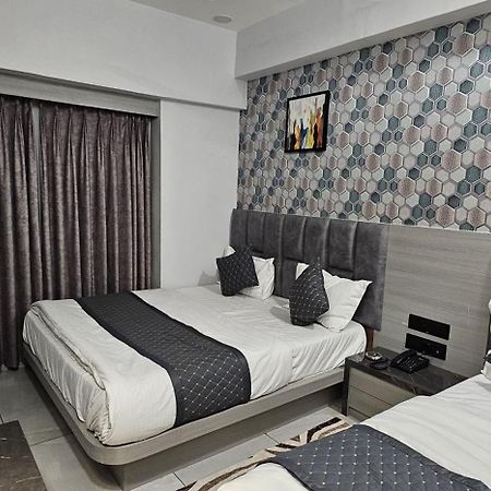 Hotel Allen Ahmedabad Eksteriør billede