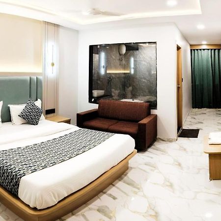 Hotel Allen Ahmedabad Eksteriør billede