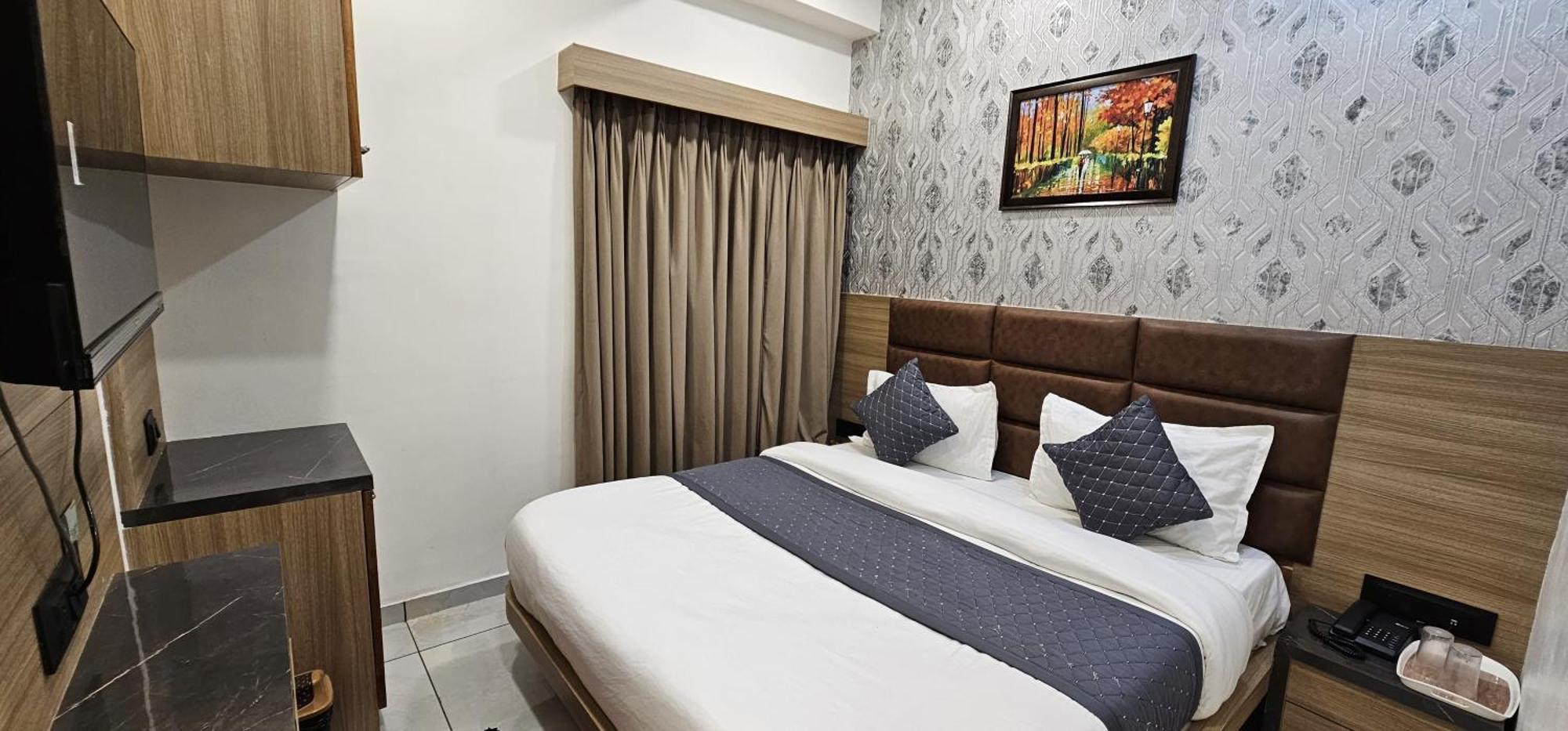Hotel Allen Ahmedabad Eksteriør billede